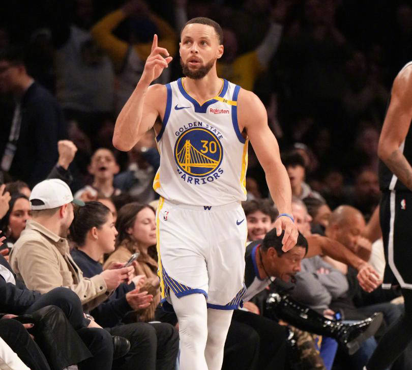 爱游戏APP-鹈鹕逆转湖人,库里状态火热